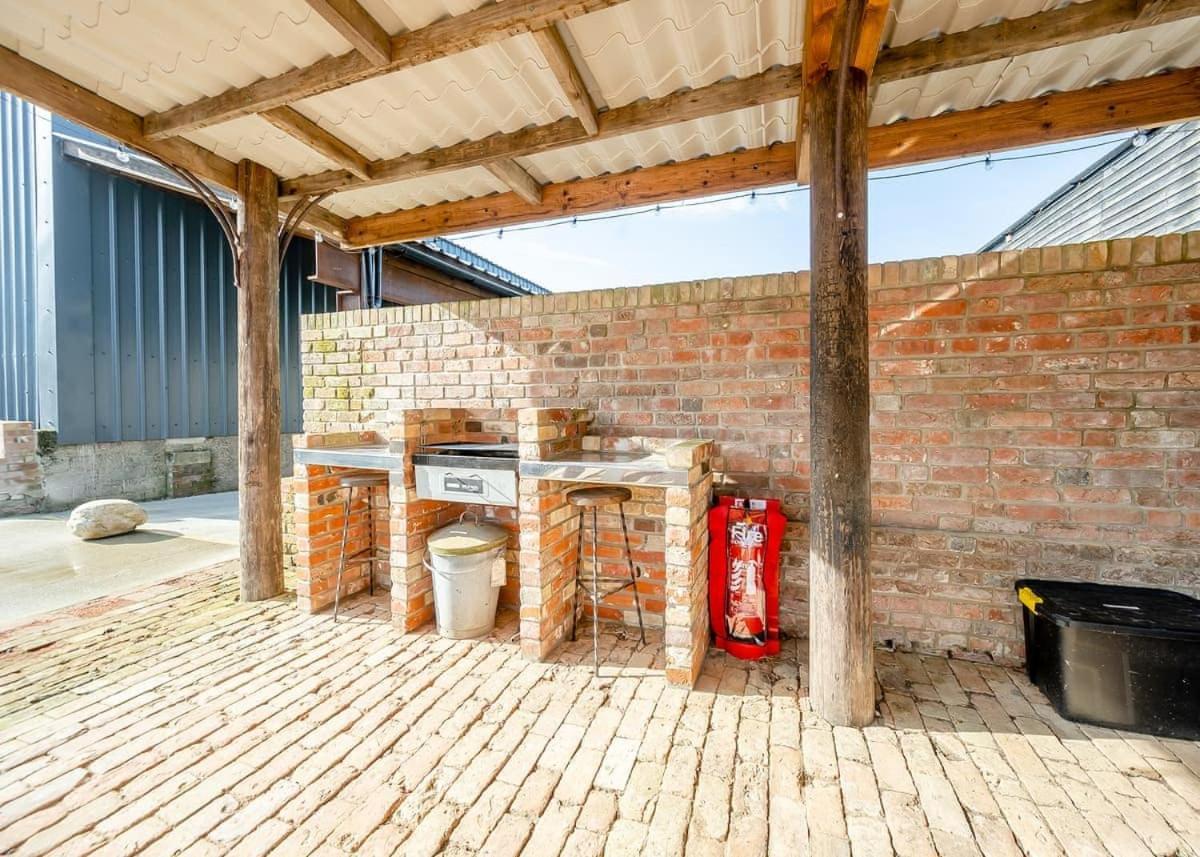 Hill Farm Retreat 호텔 Wangford 외부 사진