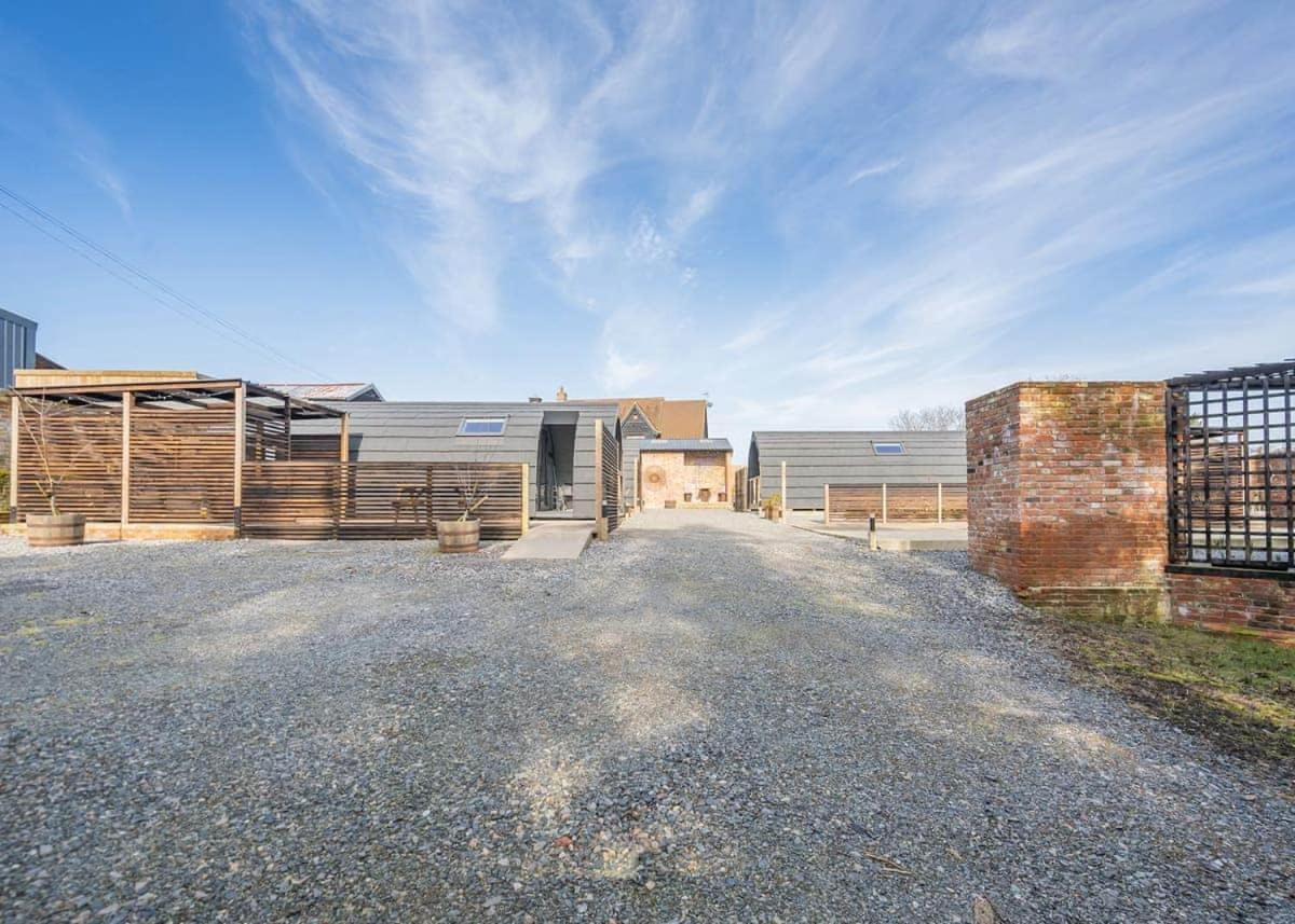 Hill Farm Retreat 호텔 Wangford 외부 사진