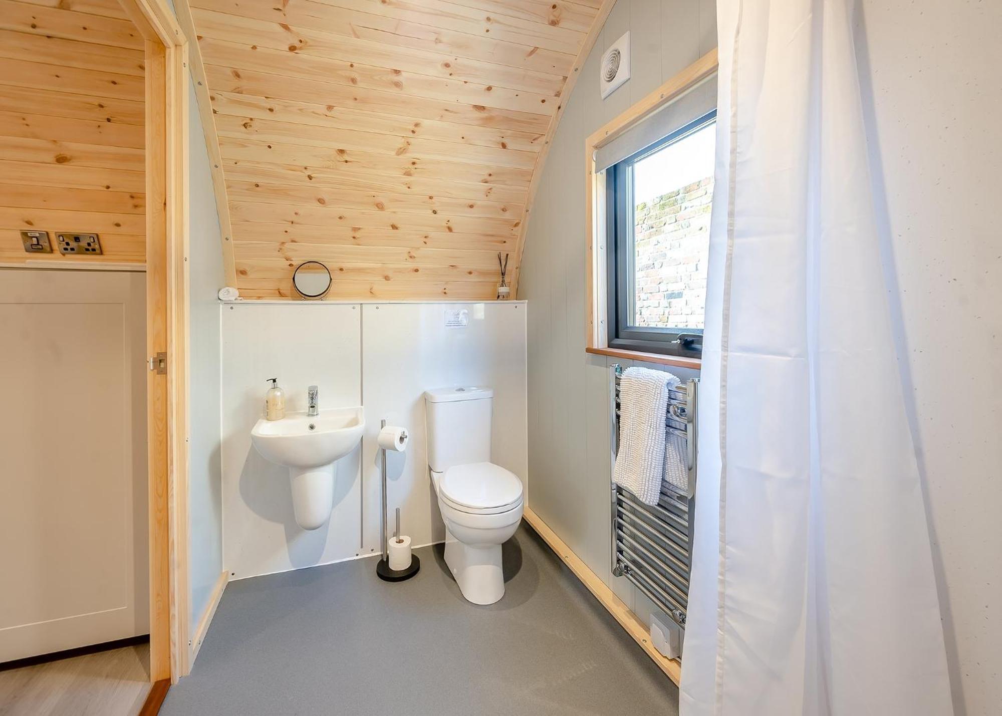 Hill Farm Retreat 호텔 Wangford 객실 사진