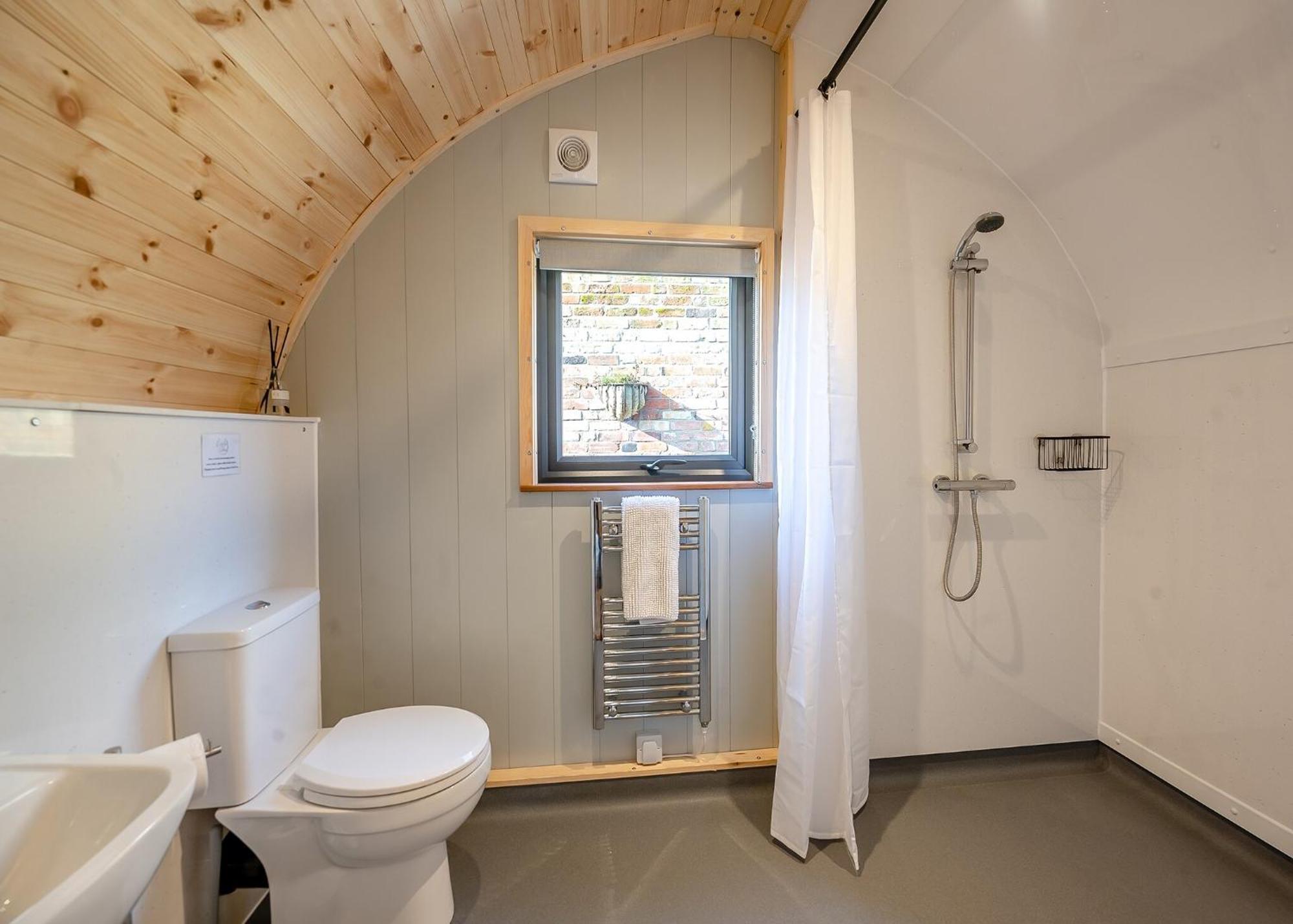 Hill Farm Retreat 호텔 Wangford 객실 사진