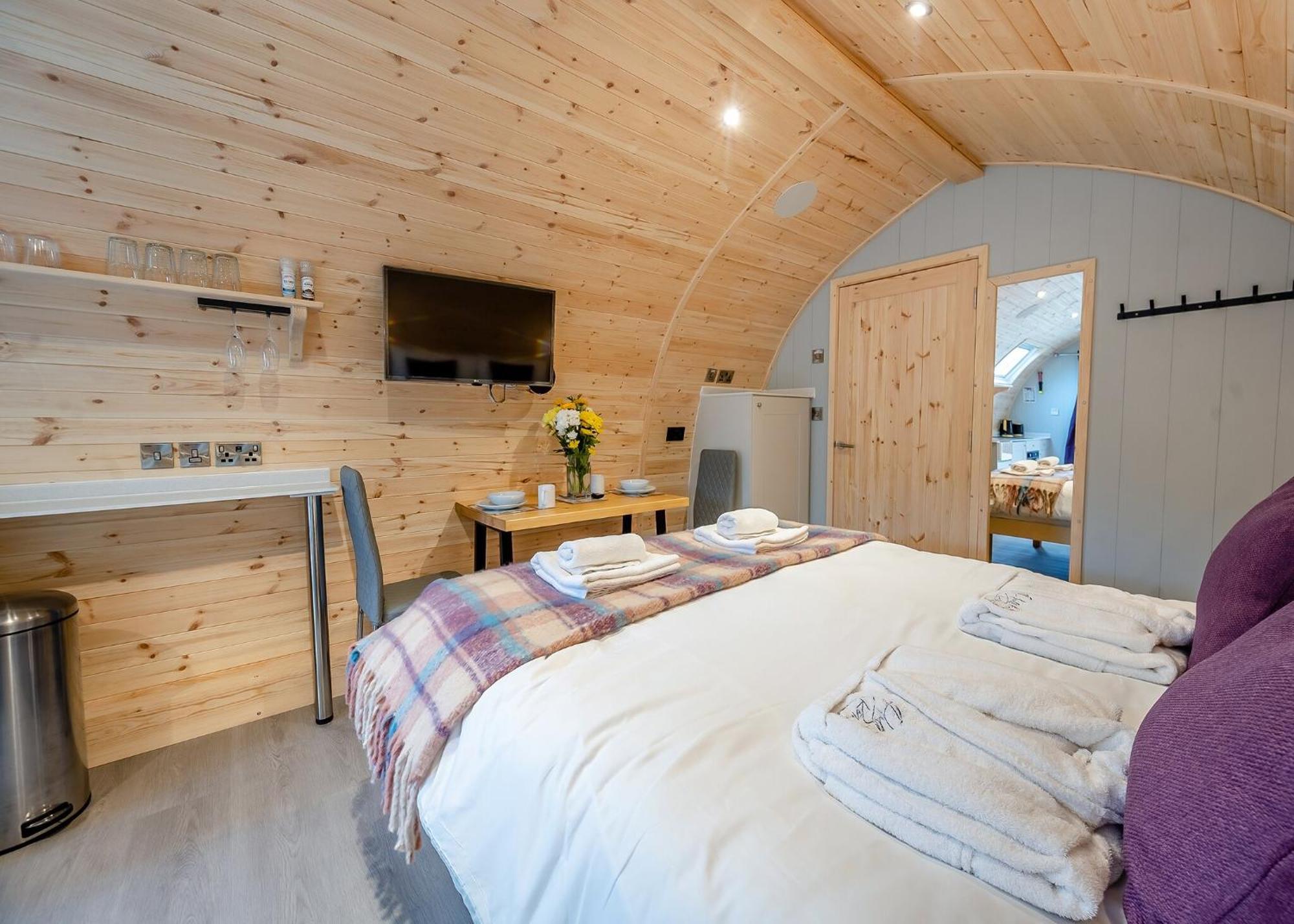 Hill Farm Retreat 호텔 Wangford 객실 사진